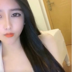 菲儿精选1V-4.5G：资深斗鱼浮力女神桔梗UIIU紫薇秀，定制高情绪小仙女！