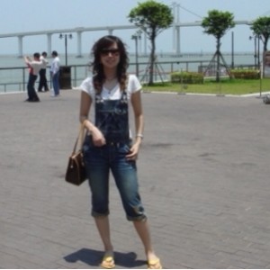 《安妮：已婚良家妻子的热情开放》