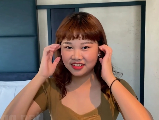 19岁大二学生妹小猫：网红聊男友、吃大神棒子，高清4K视频，1V5.8G百度盘