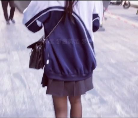 虫哥新作品《梦酱足艺》：神秘少女的足系列花样动作，让你体会真实与谎言的趣味性！