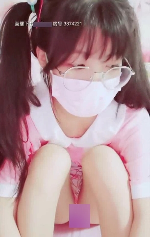 桃小沫沫酱:虎牙新晋小清新乖乖女,火热网红话题