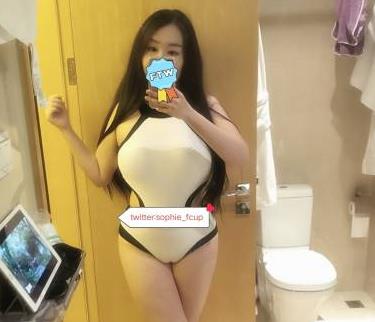 精选御姐虞美人：欧美审美下的人间尤物，让你见识成熟主妇的短视频PAPA！