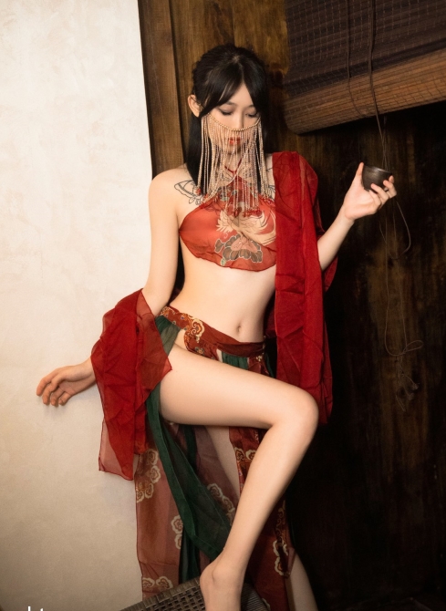 御用嫩特三青叶子+秀人女神徐媛媛+[320P+14V+457M+百度盘]