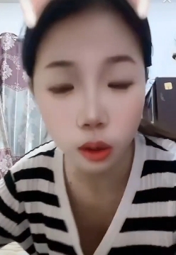 宋可网红性感互动，13位美女互动图片云集