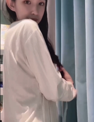 宋可网红性感互动，13位美女互动图片云集