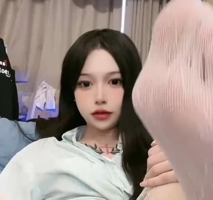 欣赏蓓蓓酱，一位比女人还要漂亮的TS，男伴网红！