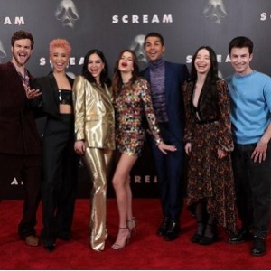 《惊声尖叫5（2022）：高清1080P原声内嵌官方中英双字，阿里云盘支持多种系统倍速播放》