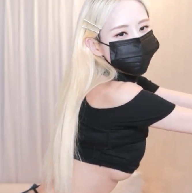 一段韩国文化的探索之旅。其中的每一个视频都是一个宝藏，让人们更加了解和熟悉韩国这个神秘的国度。无论是想要了解韩国旅游景点，还是想要品尝正宗的韩国美食，这个合集都