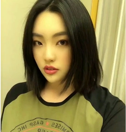 推特超巨ru《cream》短视频合集，含代表作《1V,803M》，百度云资源供观看下载