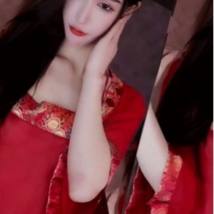 快手主播推荐：斗鱼艾可乐定制20v4.4g视频，收藏量飙升！