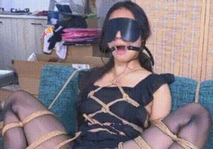 欲望的思考。女神变小狗！羡慕财阀指教，钥匙锁脖子通便请求开锁