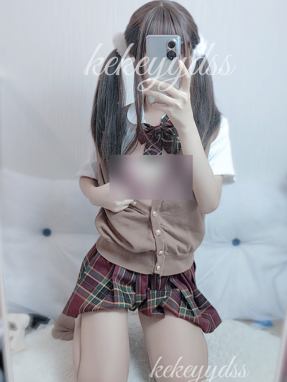 [美少女合集]可可yyds推特妹子21V视频3000图[百度盘下载]