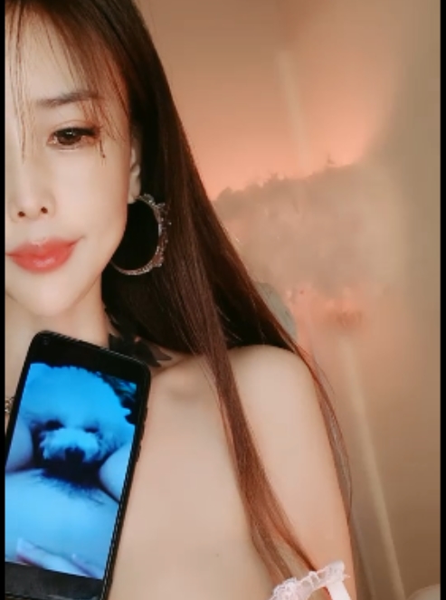 水蜜桃漂亮馒头球舞秀，6.77GB视频2022年自录