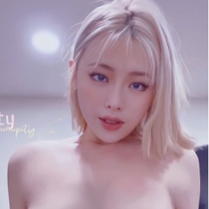 网美Kitty：顶级露脸反差私拍，132个视频27张图片总4.22G