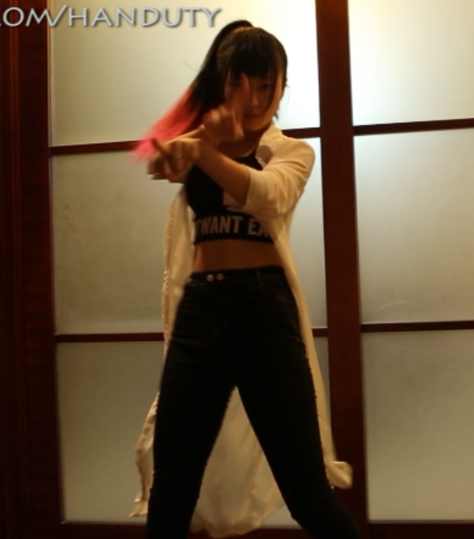 “24.3g老资源补,‘打屁屁’节目精彩内容按需下载”