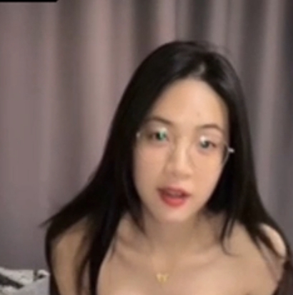 抖音网红唐瑶瑶付费定制1v1全果逗奶秀黑B，1V高清画质1.34G视频盛宴