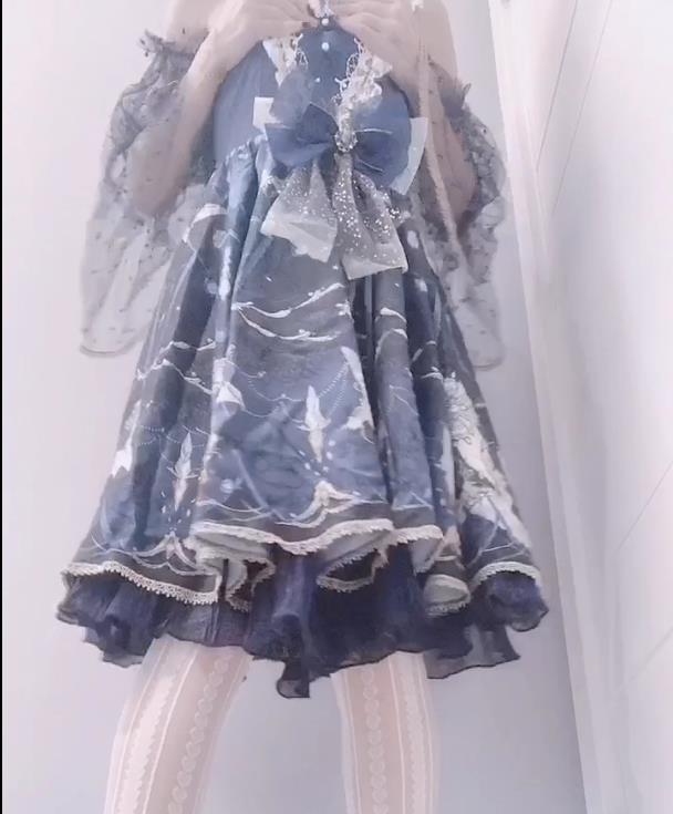 推特福利姬可爱兔：超白大长腿精选身材一线天，16V8G视频看过玩得很花