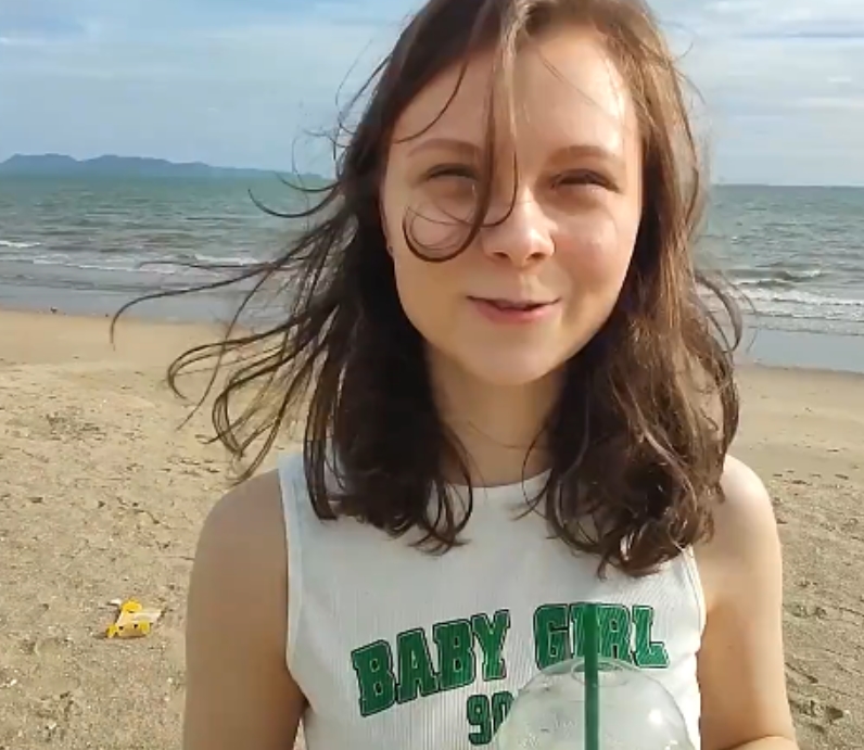 P站神级博主LamaGrey：189岁嫩颜白人，24个视频3.96GB