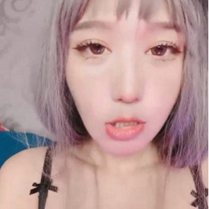 周丽淇童颜大罩杯小纱子视频合集