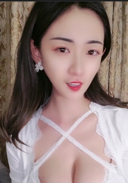 限时特惠快手网红一个小球球作品合集:颜值滤镜加身材丰满,跳舞玉兔晃动可爱必看!