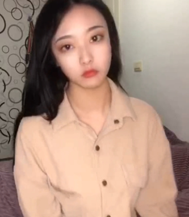 抖音女神颜值漂亮馒头举牌定制福利资源，7V14p高清视频1.13GB百度云盘分享