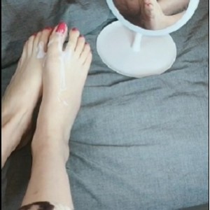 转载搬运：YuYu超甜丫微信朋友圈定制图片视频3v451p1.28G百度盘