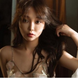 高端摄影师玫瑰娅幺幺茶写真花絮特写