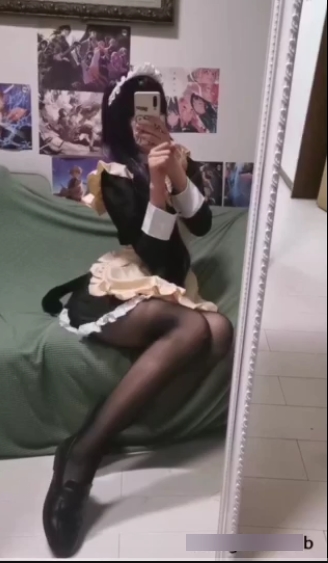 探索网红COSER韵韵的清凉性感风格：绝版合集惊艳千万