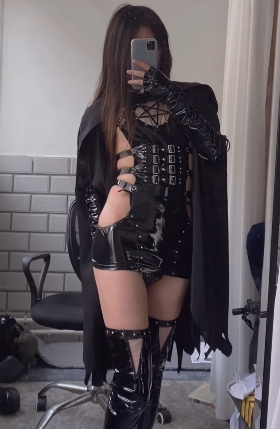 TS砖头合集38v–3.14G:网红TS发布的精彩视频资源,欣赏美貌的米莉,分享美丽的风景和美味的体验。