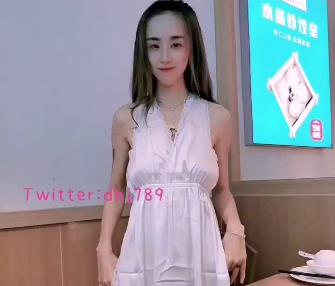 某推东北网红反差烧雌性狗子——大表姐精彩视频：反差烧雌性狗子资源推荐，楷模大表姐的演绎！