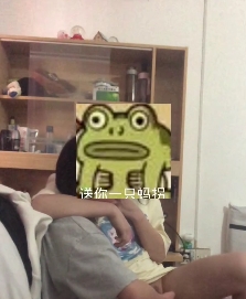 《双女畸形之恋：攻守疯狂，暴抠激吻，JJ打粑粑吃瓜自拍》