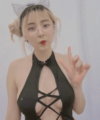 《OF付费女神linhi_cute和yuumeilyn精彩视频合集：让您充分享受美好生活的动力与给力》