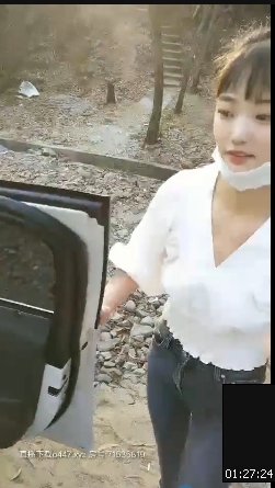 素人私拍一部_小妖精主播妹子在户外