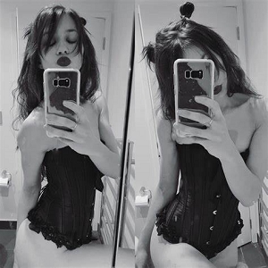 最新欧美小姐姐《MissAlice》作品