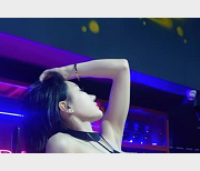 最新某推萌妹佳多饱资源有视频有图片！