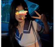 最新某推高颜值网红妹子-luyuan258鹿苑