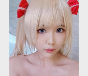 最新百变萌妹米妮Cos秀