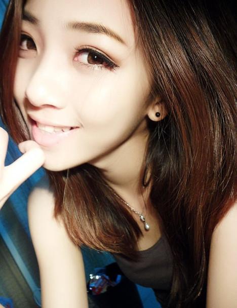 最新网红《雯妹不听话》资源