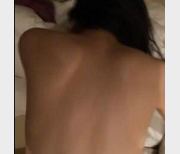 最新台湾情侣自拍+这身材绝了