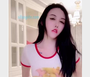 最新快手48W粉丝主播柠檬猪首次流出诱惑定制