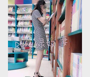 最新某推极品王八老公绿帽夫妻Roxy绿奴妻