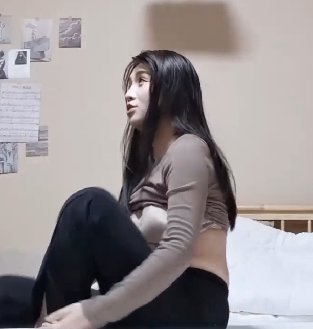 [自行打包]+大神探花辟帝酒店约会+明星颜值艺校学妹媚眼含春+闷...+[1v+728m][百度盘]