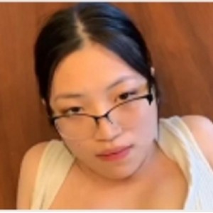 黑丝华裔美女帮老外上司口J-S嘴里[1V-330M]