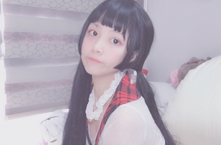 小奈奈穿女仆装扮,演绎温柔可爱!网红小奈奈的萌妹子女仆装演绎,宅男们的“小仙女”梦想!