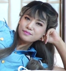 b站up主-Pornhub极品职业装女神