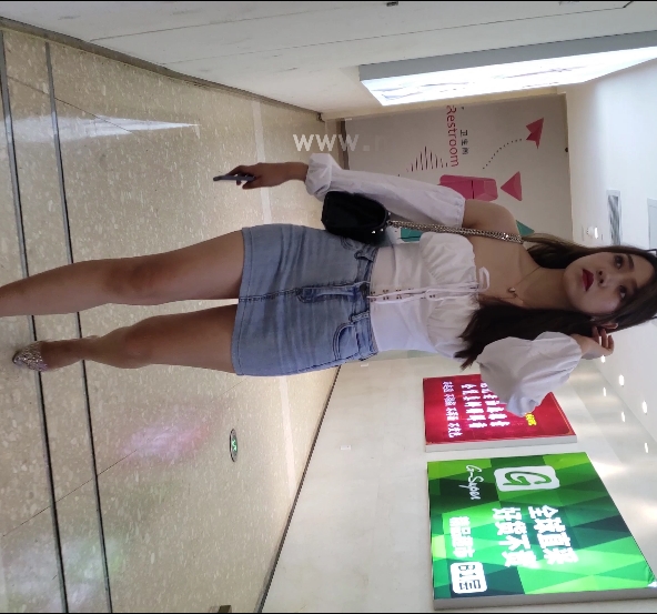 牛仔短裙高跟长腿女神私人订制