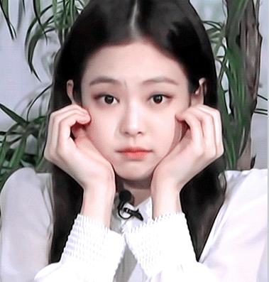 重金购买韩国女团blackpink的《Jennie金智妮》稀有写真