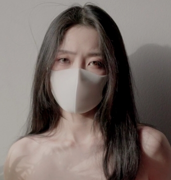 家喻户晓的女神《玩偶姐姐Hongkongdoll》新作小碎花内衣solo