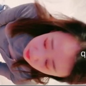 真实给自己兄弟戴绿帽子偷情自拍附带聊天记录