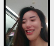 神秘团建女王姐妹自拍，时长1小时34分钟，文件大小2V-1.7G